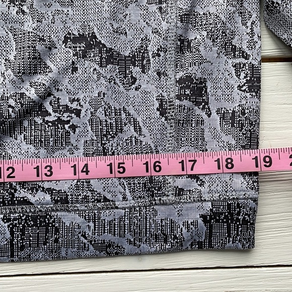 NWT Spyder Active Long Sleeve Quarter Zip size M - Picture 3 of 5